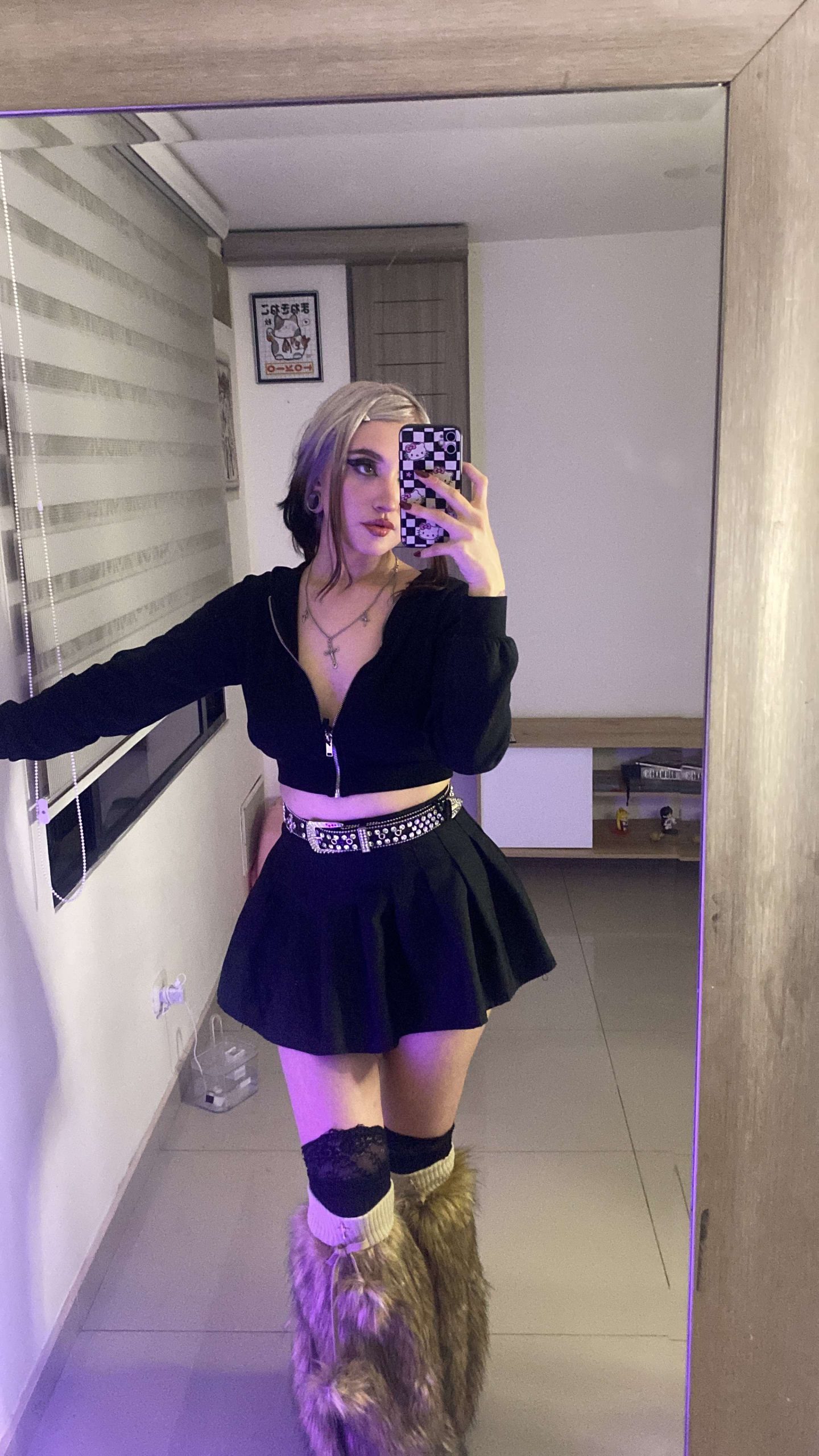 53245C94-0956-48A0-8AAF-32723BB8CE3C Valentina LISA TAYLOR