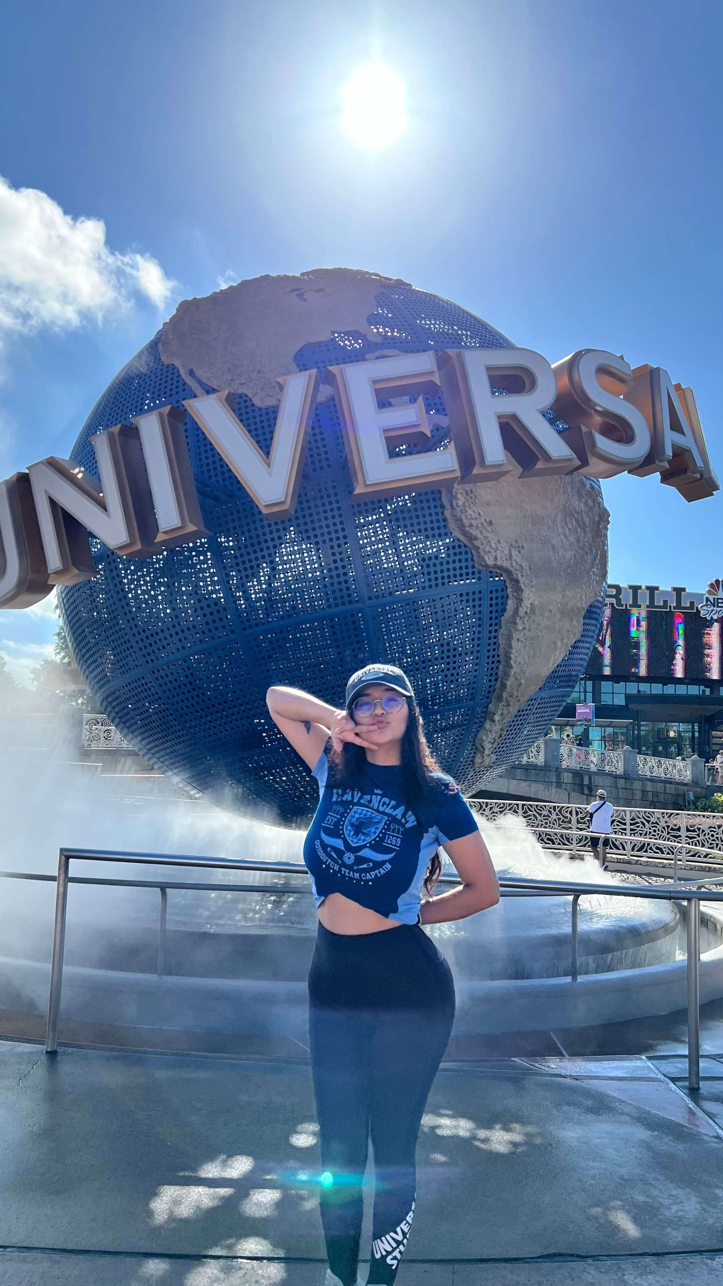 BUSTY MOLLY BUSTY MOLLY