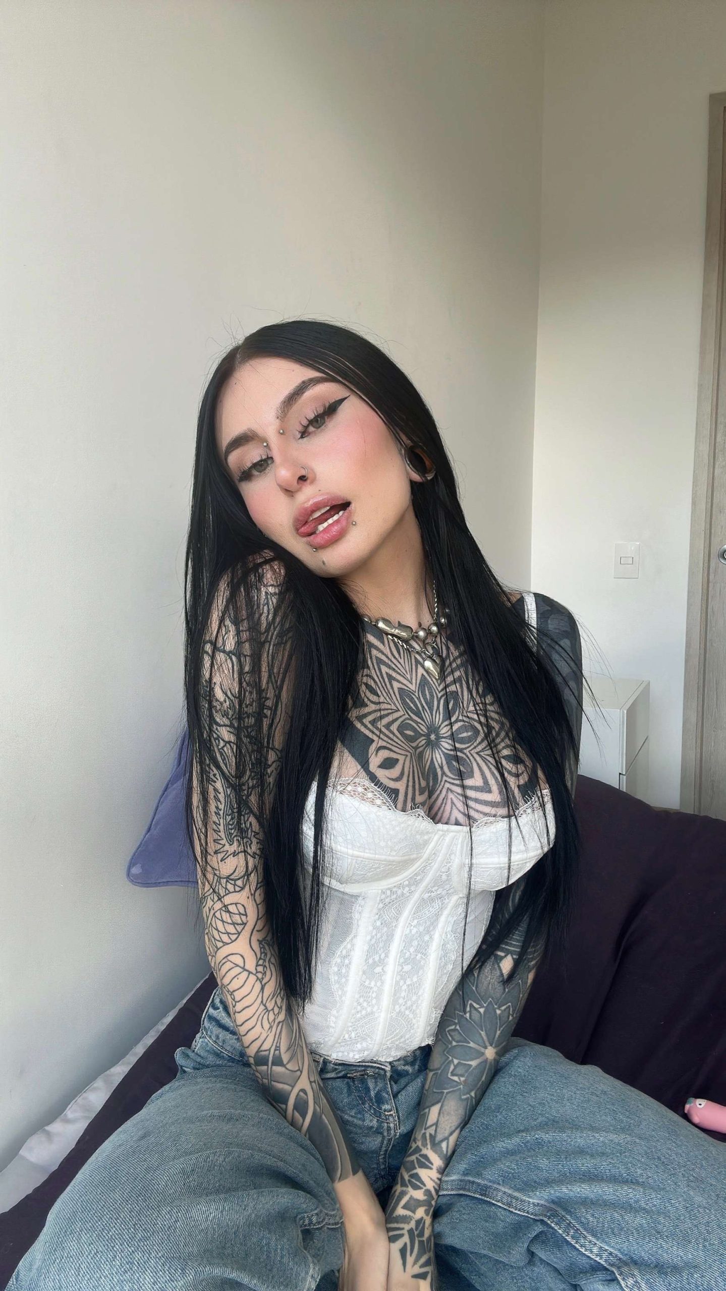 IMG_3377 Set 3 ISABELLA BUNNIE