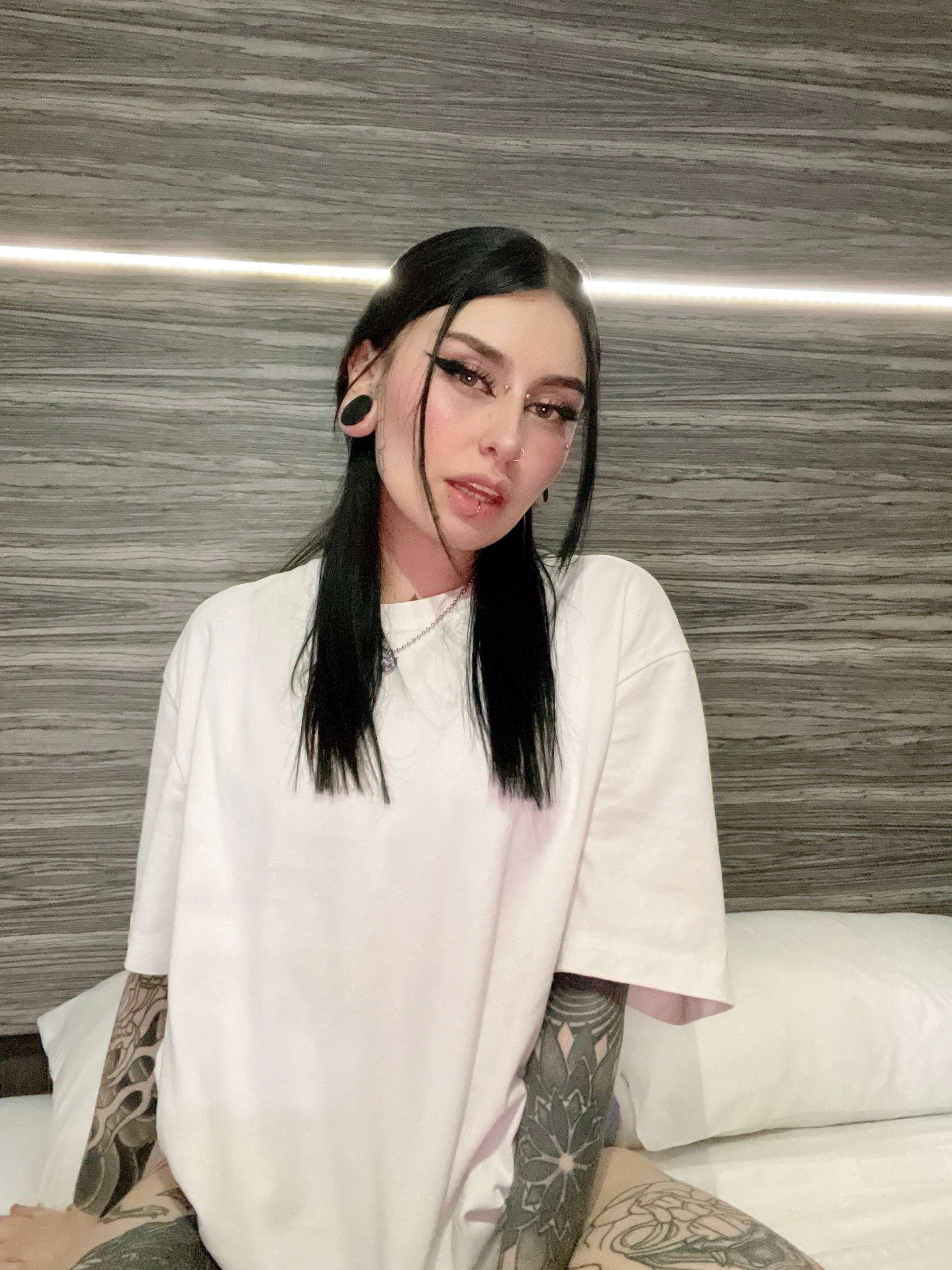 EE5B8DF3-29AD-4F81-B389-663A141DAF05 Isabella Robles ISABELLA BUNNIE