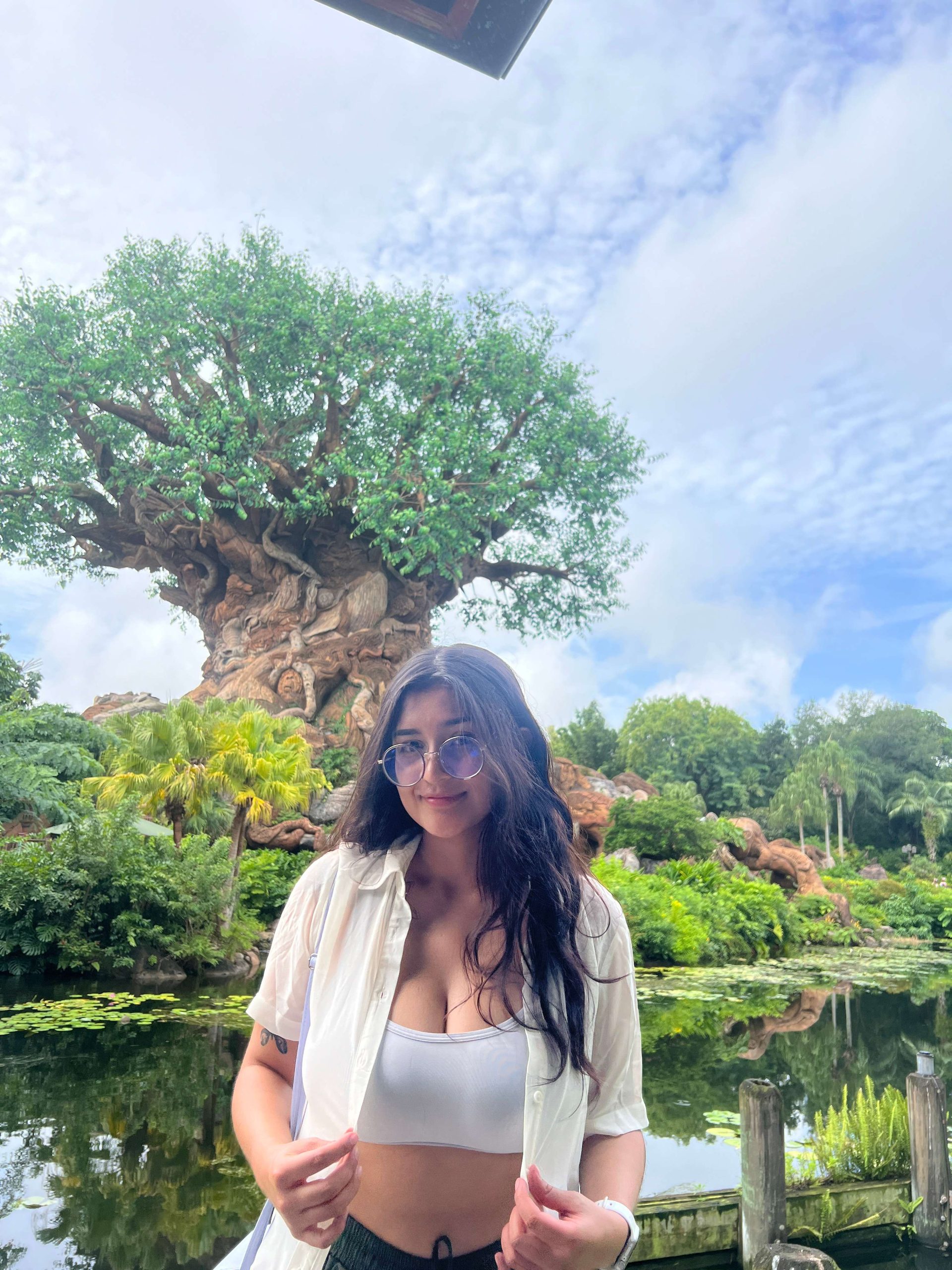 BUSTY MOLLY BUSTY MOLLY