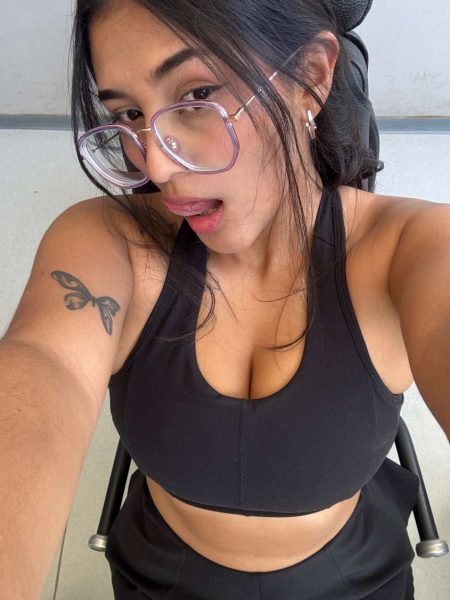BUSTY MOLLY