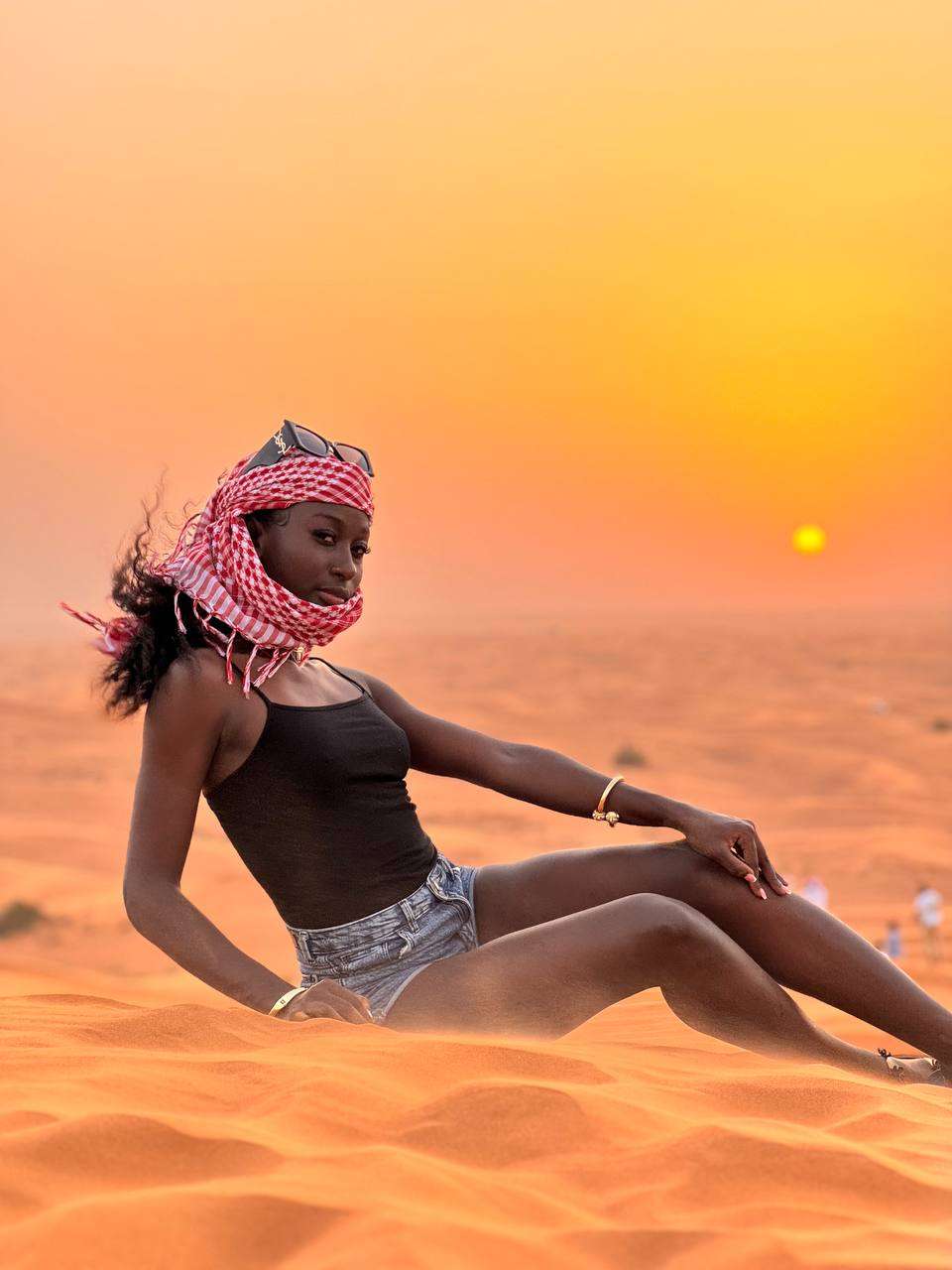 photo_5785236972967675028_y JADE MINX