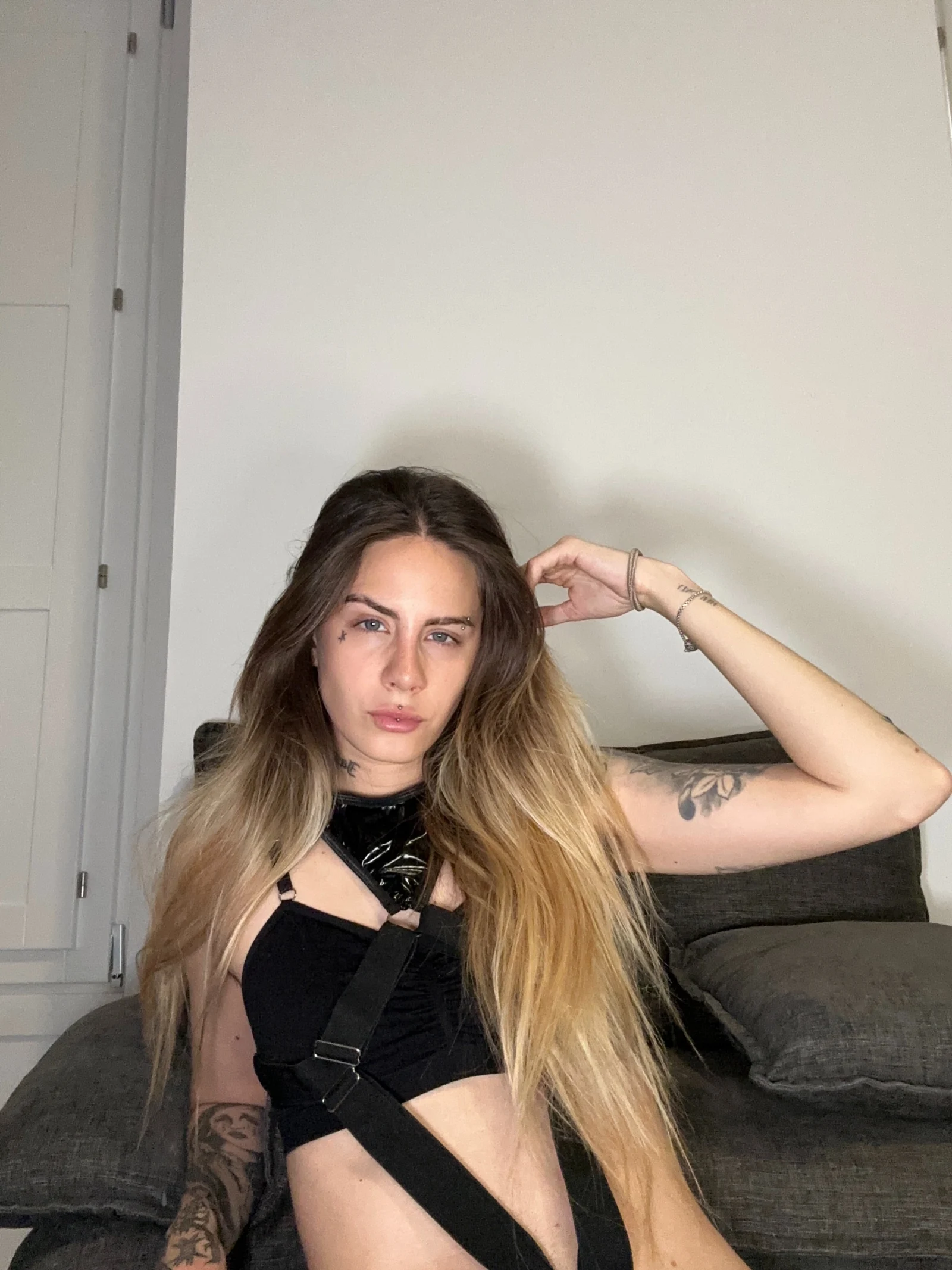 DOMENIKA CAIN