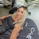 SARAH HART OnlyFans Model