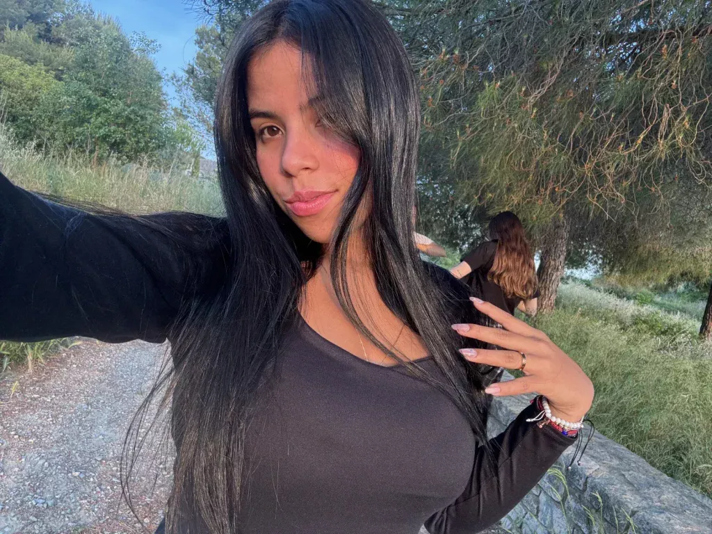KYRA SENPAI OnlyFans Model