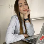 ALASKA REIGN OnlyFans Model