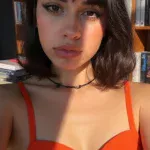 ELLIE COX OnlyFans Model