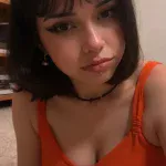 ELLIE COX OnlyFans Model